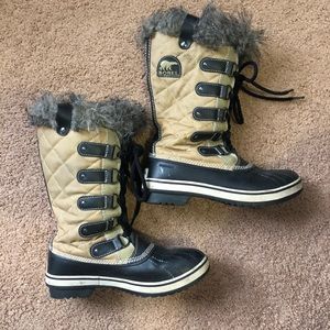 Sorell snow boots